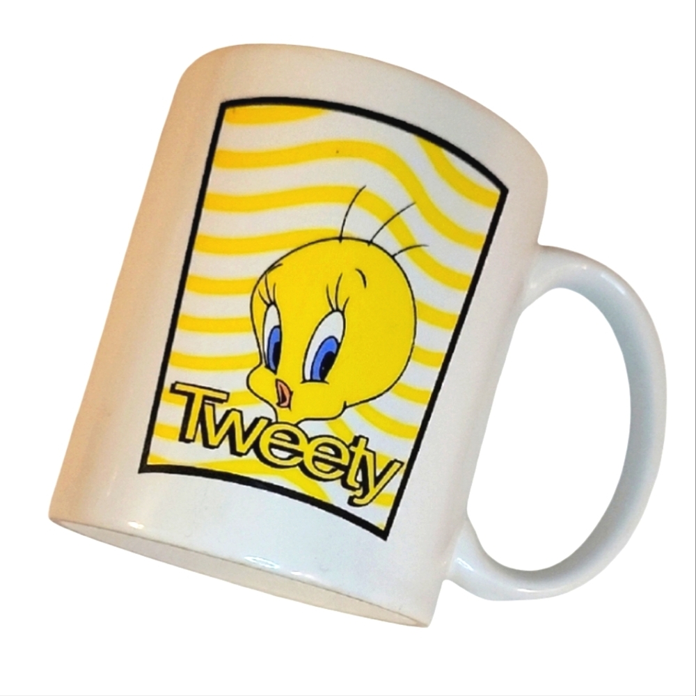 NEW Warner Bros Looney Tunes Ceramic Tweety Mug from Six Flags